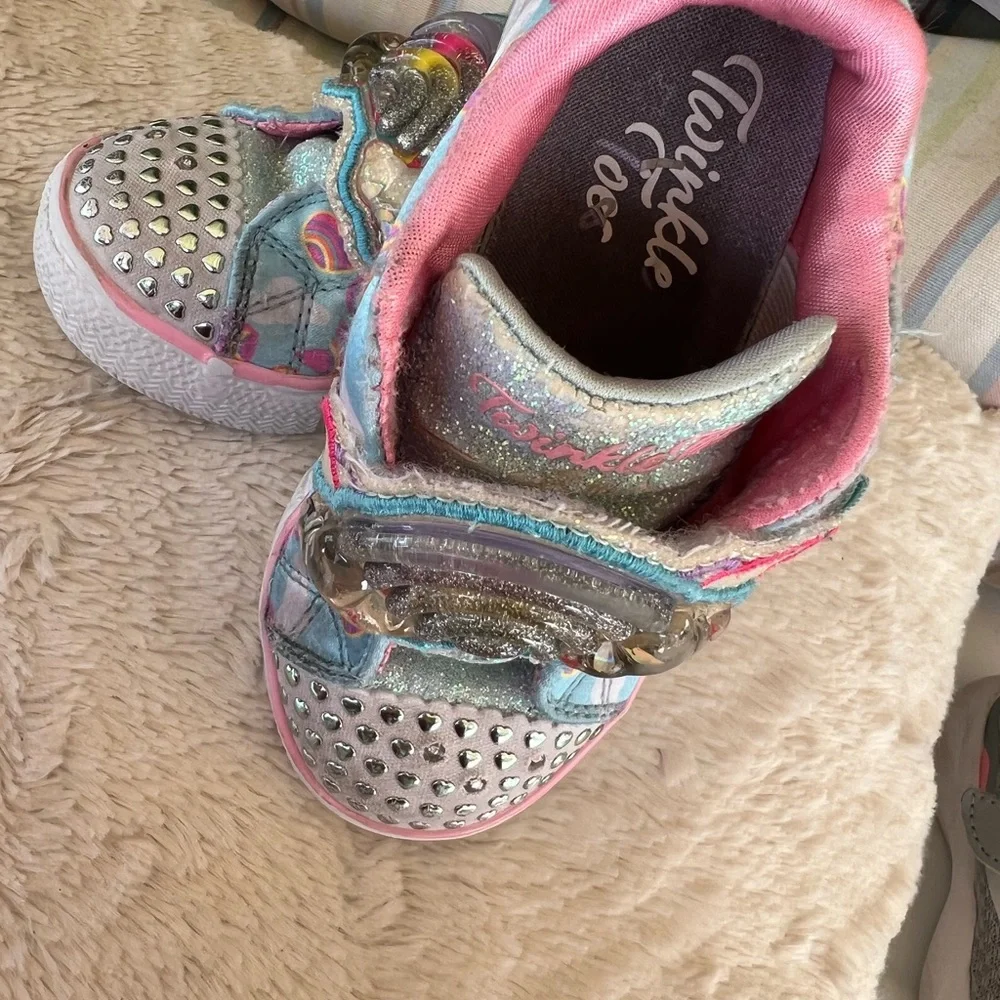 Shoes size 8